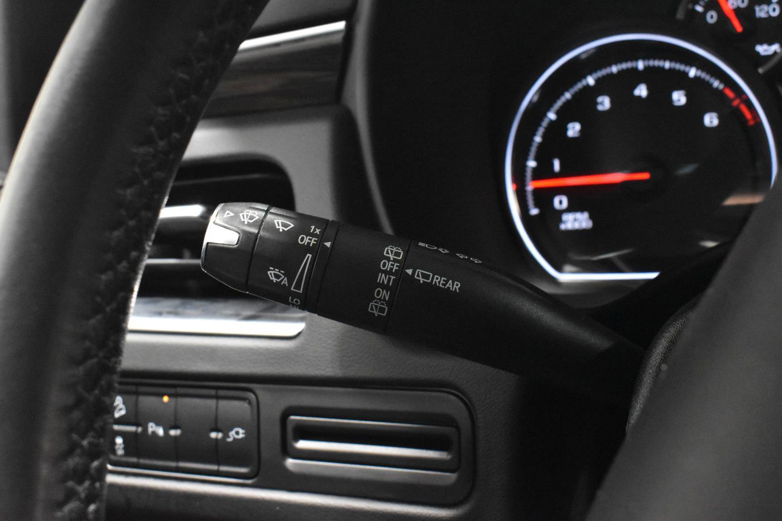 Used 2021 Chevrolet Tahoe Z71 image 12