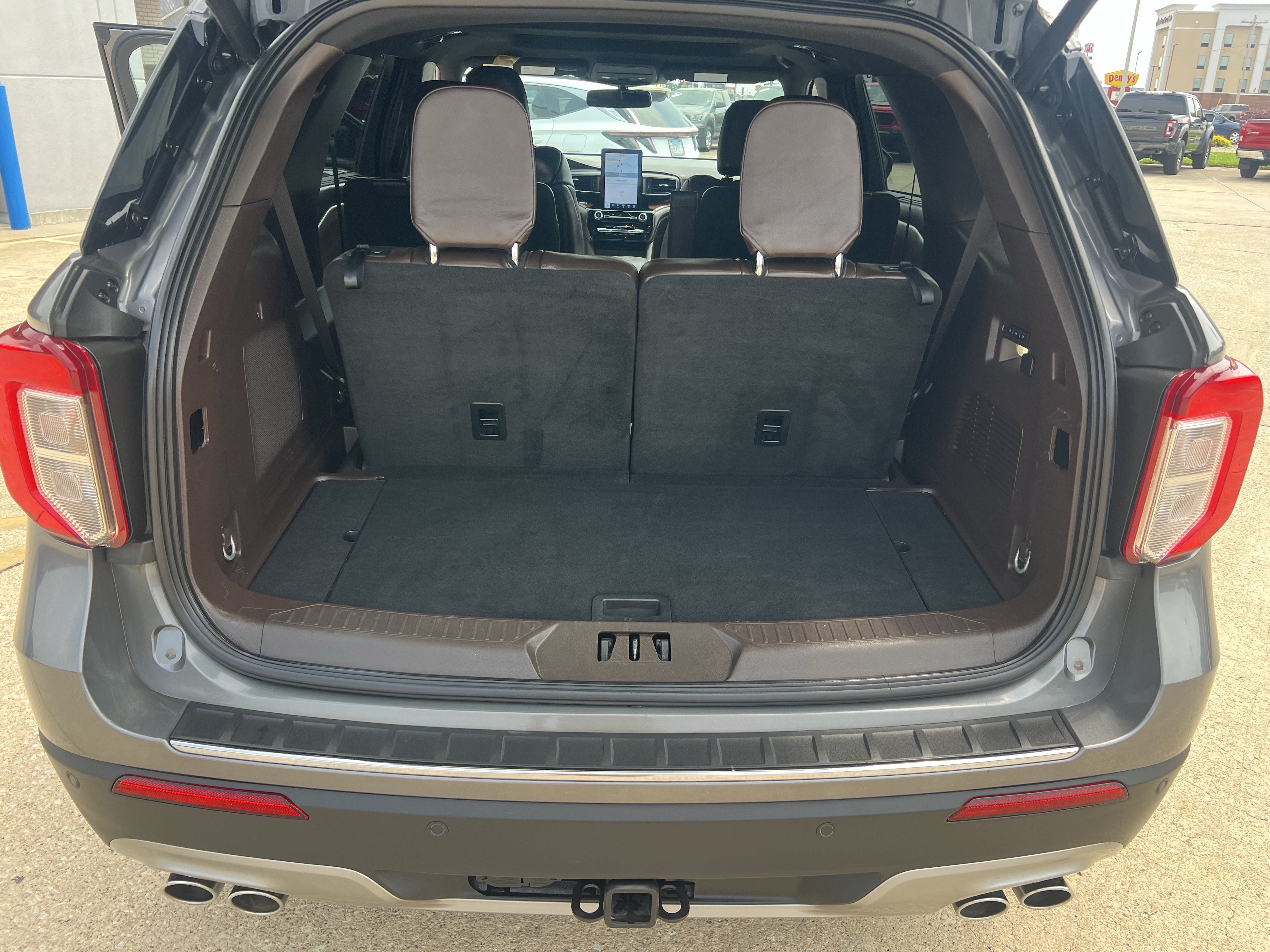 Used 2023 Ford Explorer King Ranch w/ Technology Package AWD/4WD image 23