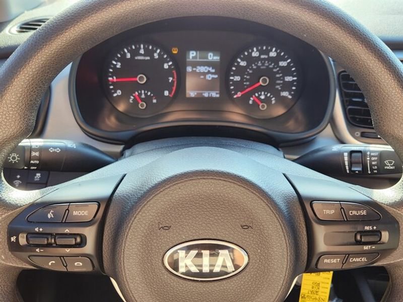 Used 2021 Kia Rio S image 21
