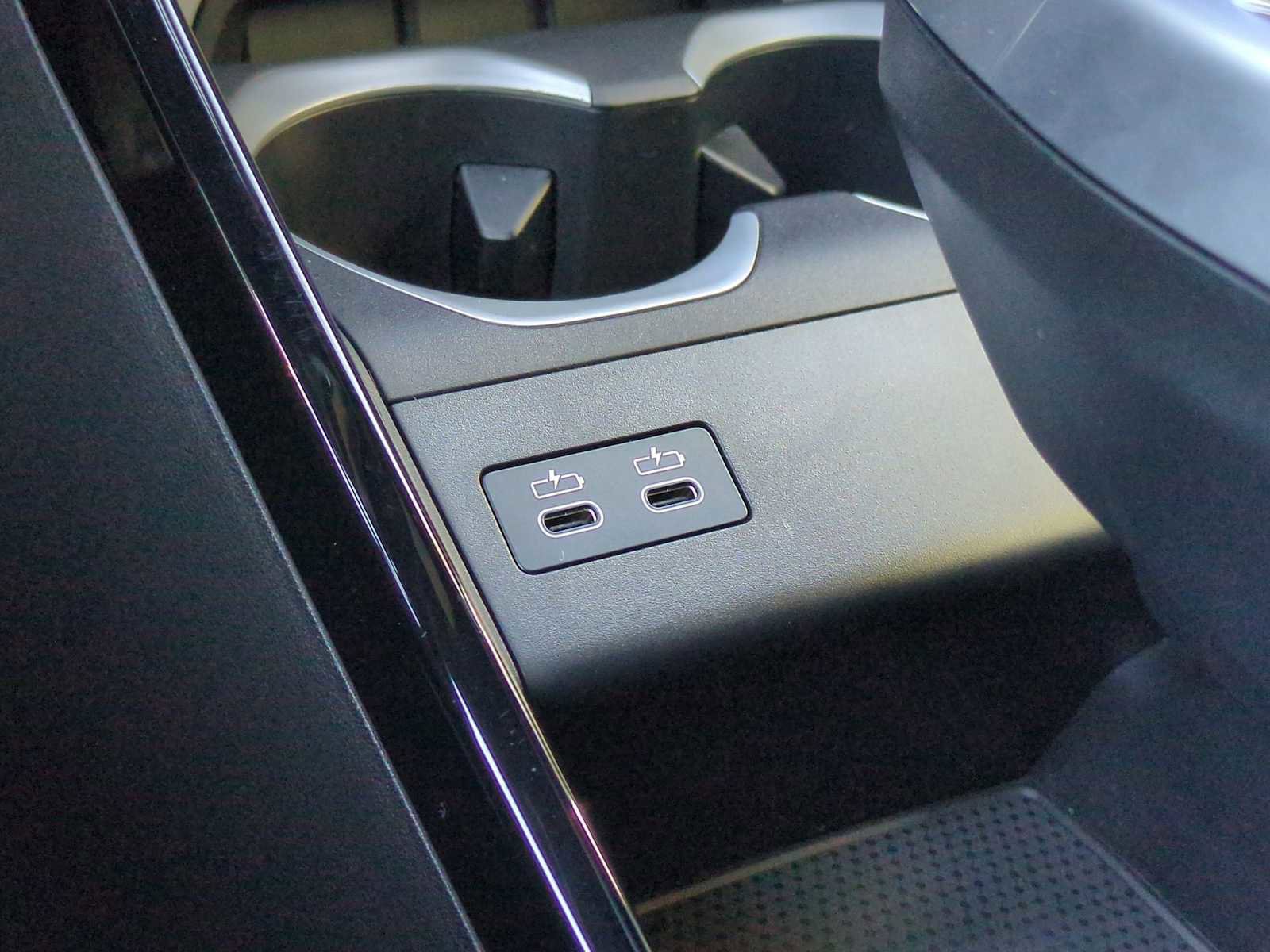 New 2025 BMW X2 xDrive28i w/ Convenience Package image 33