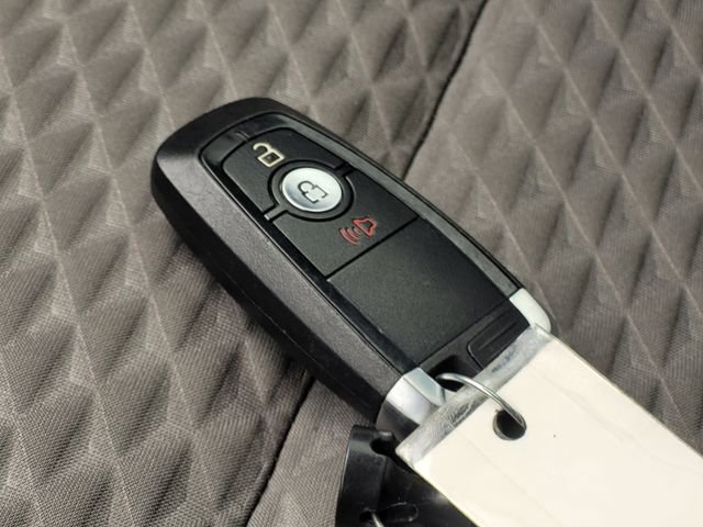 Used 2020 Ford Escape SE image 25