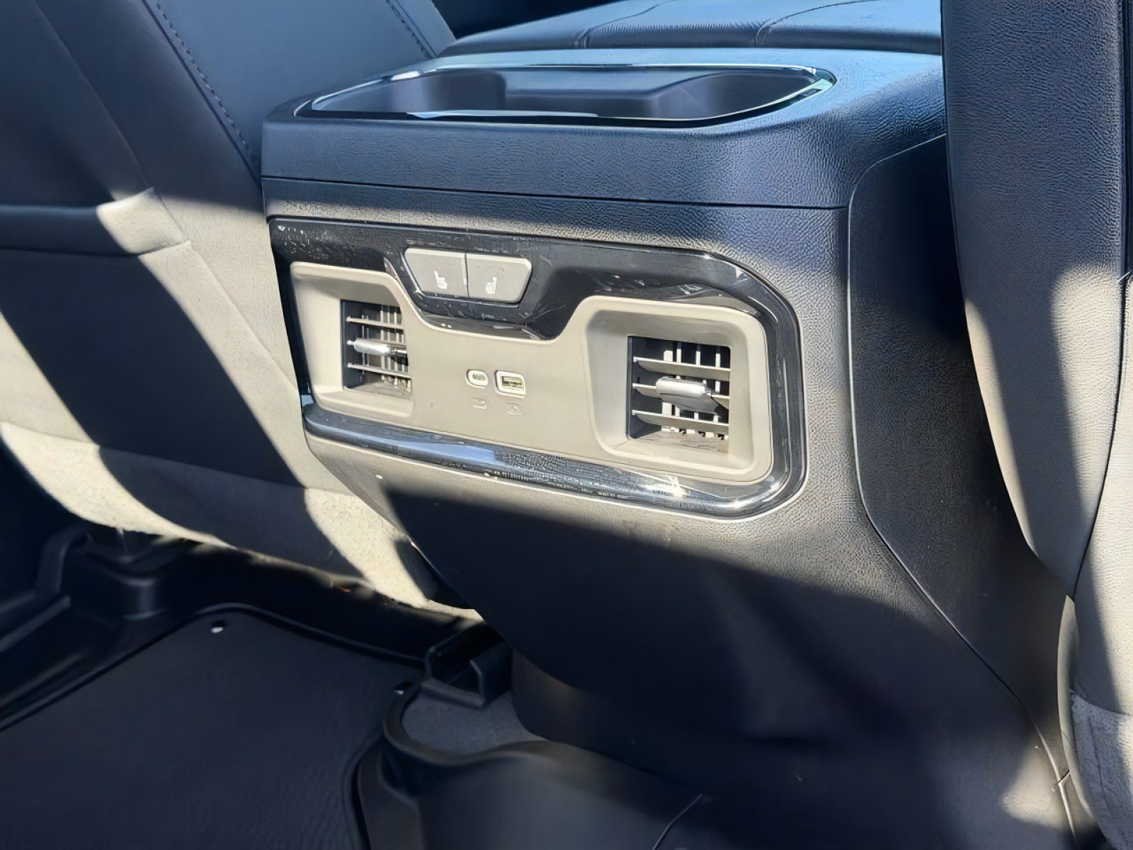 Used 2025 GMC Sierra 1500 AT4 w/ Technology Package AWD/4WD image 14