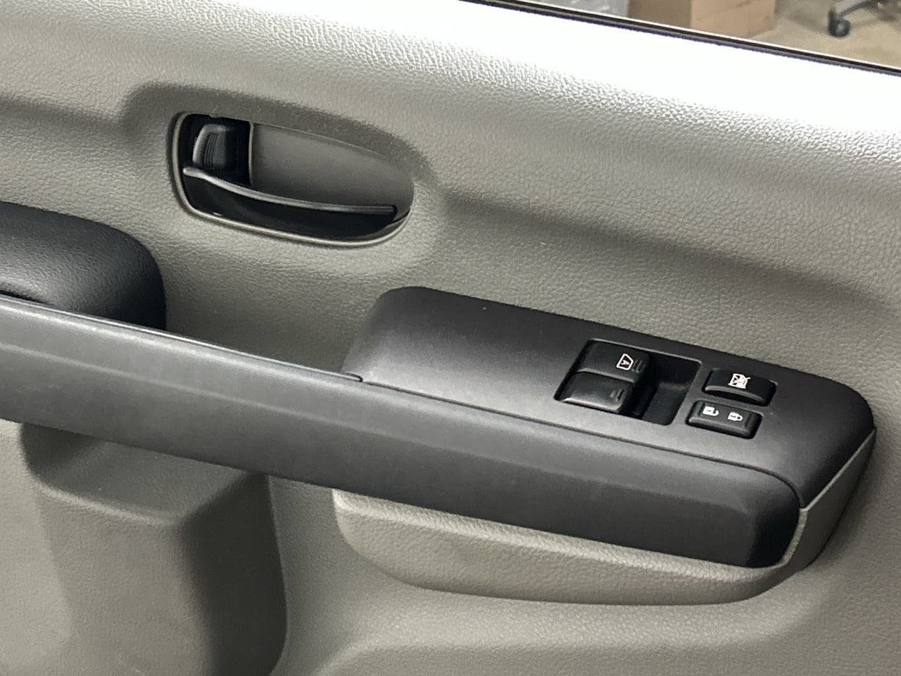 Used 2018 Nissan NV 3500 S RWD image 19