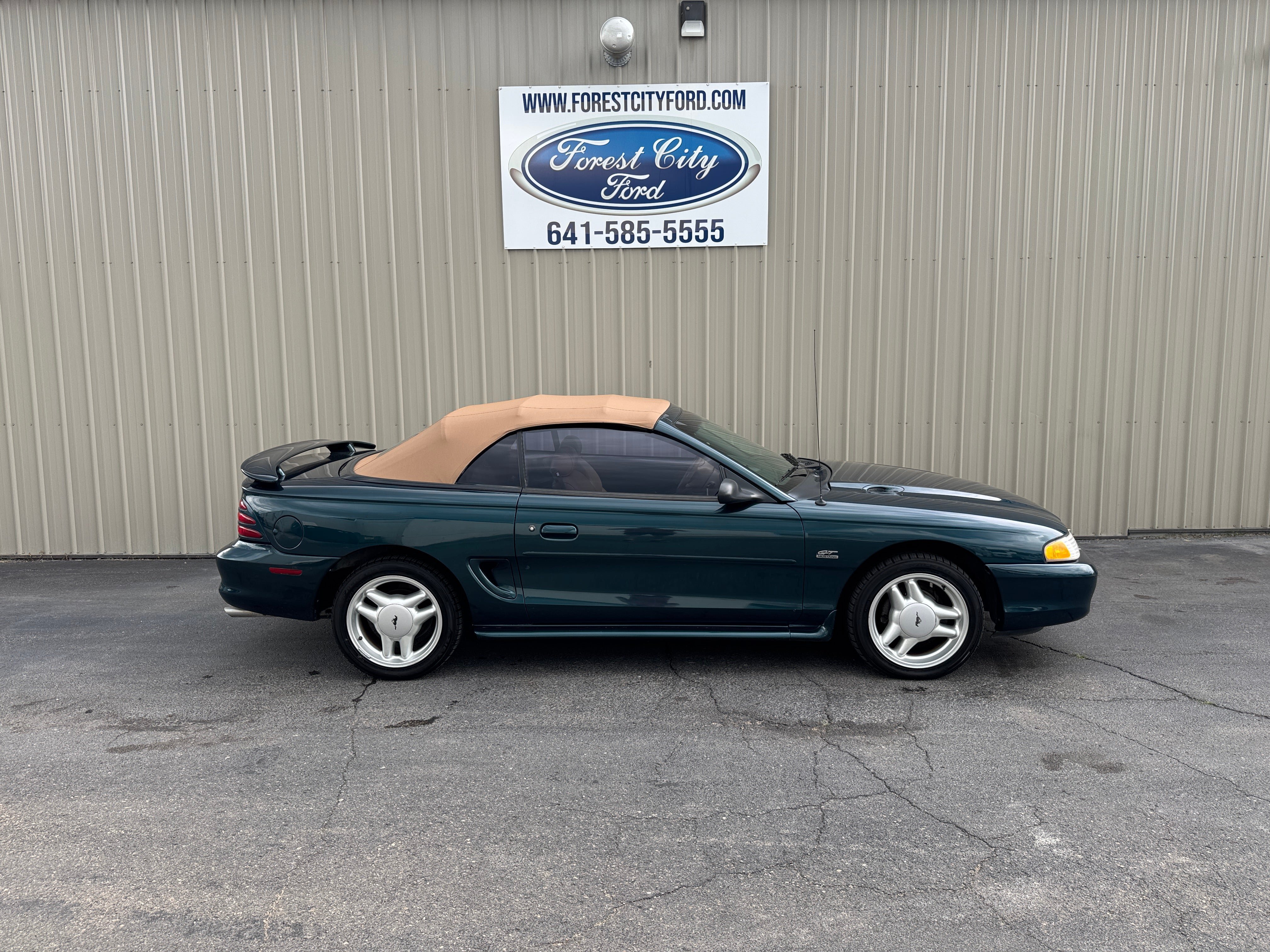 Used 1995 Ford Mustang GT RWD image 7