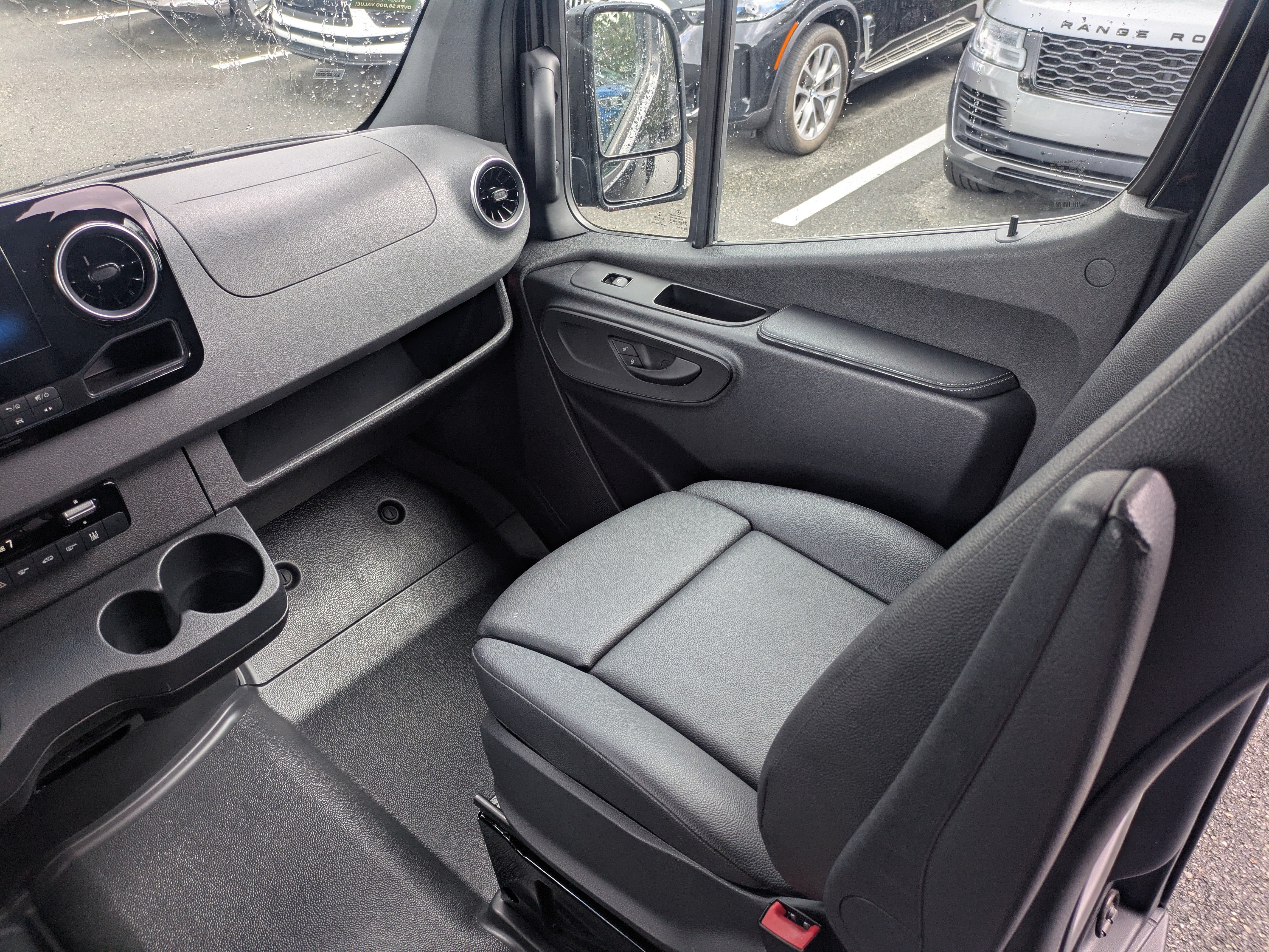 Used 2021 Mercedes-Benz Sprinter 2500 image 16