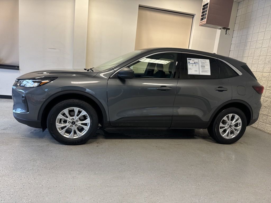 Used 2023 Ford Escape Active image 40