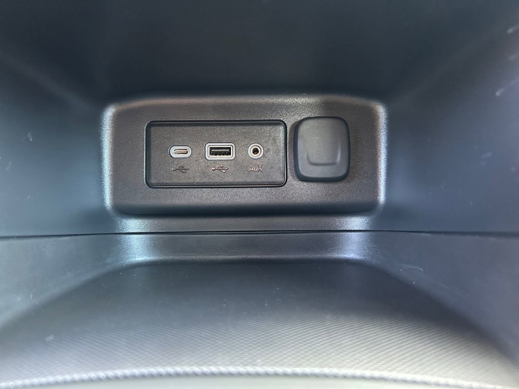 Used 2022 Chevrolet Equinox LS image 35