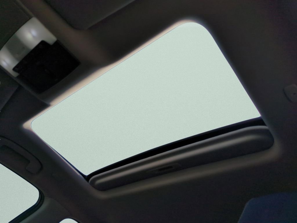 Certified 2020 Nissan Altima 2.0 Platinum image 18