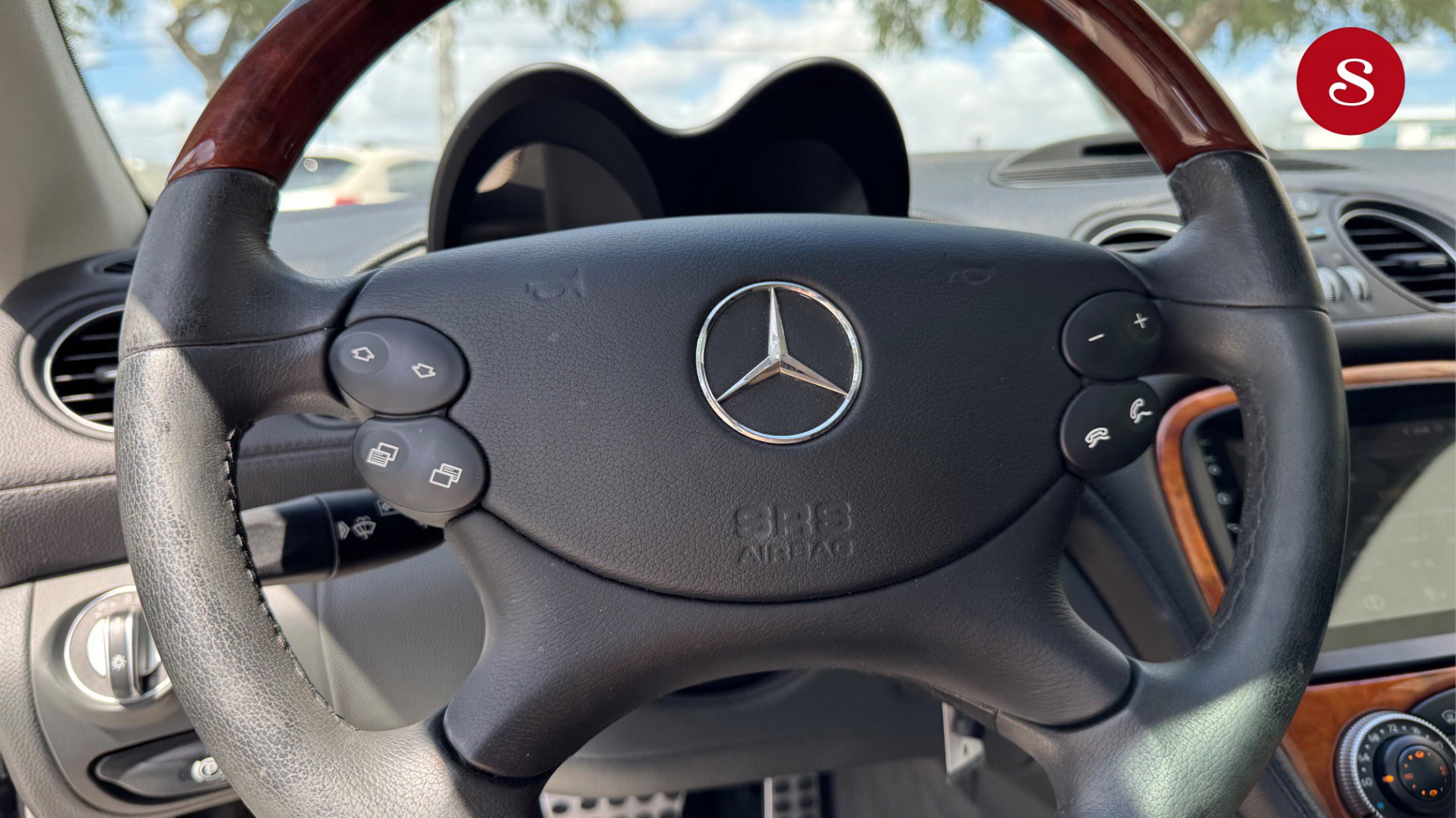 Used 2004 Mercedes-Benz SL 500 image 12