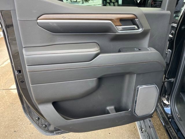 Used 2024 Chevrolet Silverado 1500 High Country w/ High Country Premium Package image 21