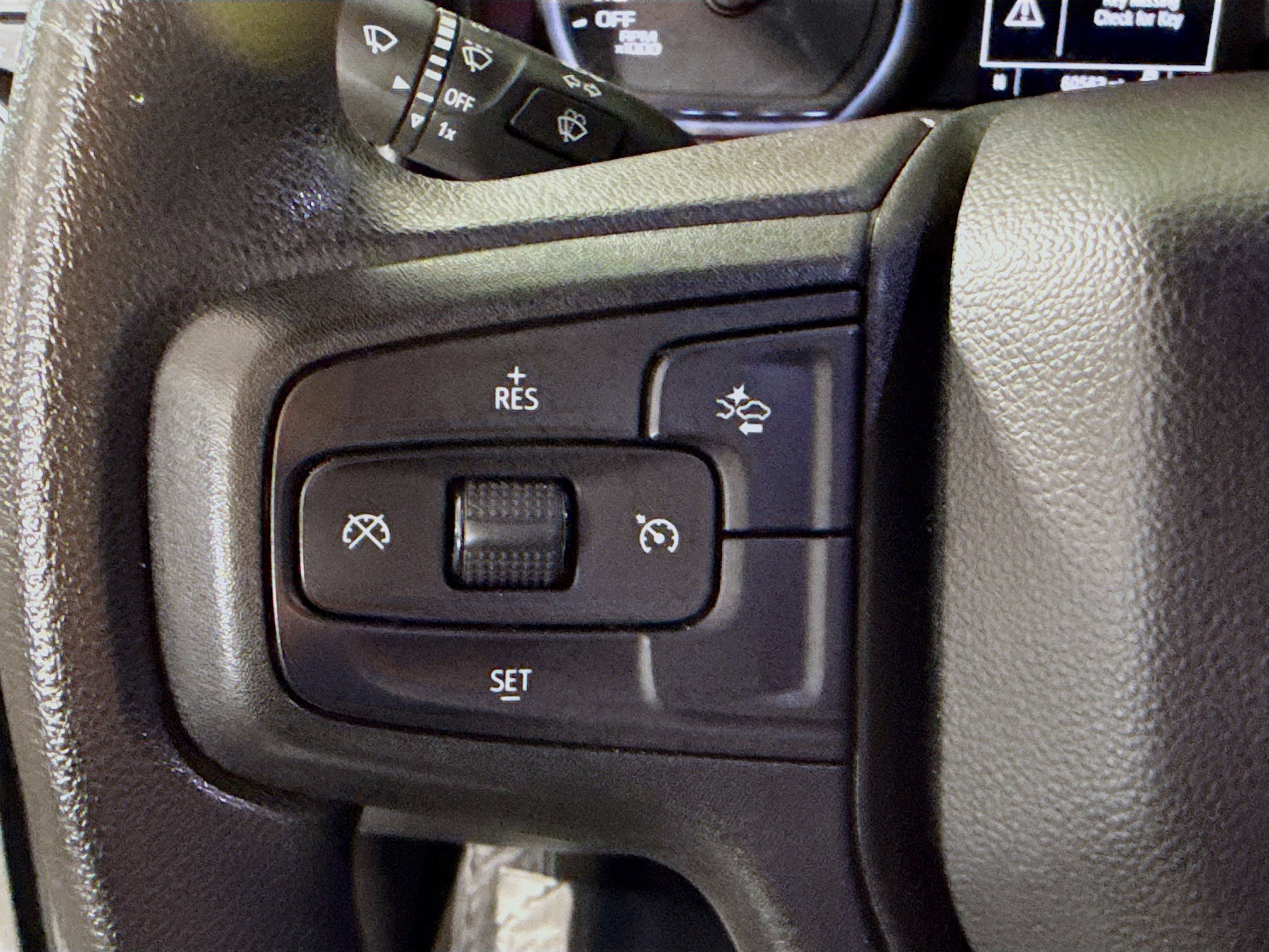 Used 2022 Chevrolet Silverado 1500 Custom RWD image 14