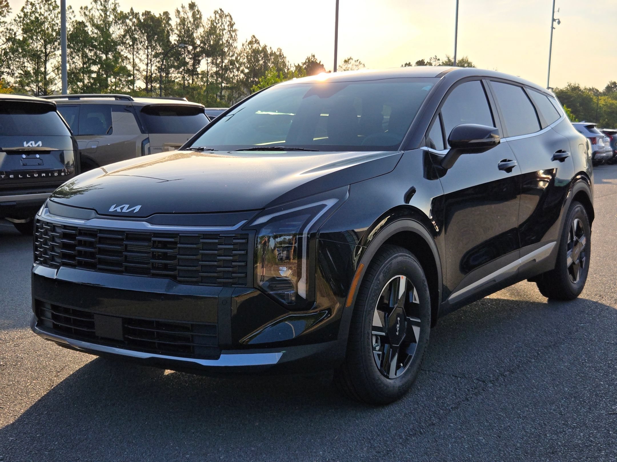 New 2026 Kia Sportage LX w/ LX Convenience Package FWD image 3