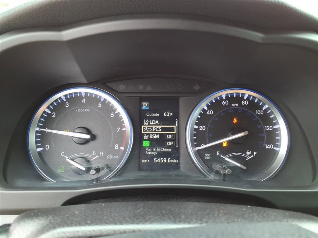 Used 2017 Toyota Highlander XLE image 17