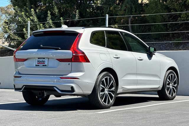 Used 2023 Volvo XC60 B5 Plus w/ Climate Package AWD/4WD image 5