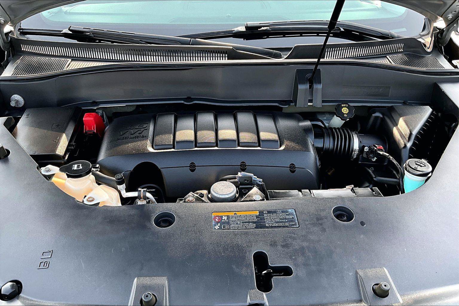 Used 2015 GMC Acadia SLE AWD/4WD image 10