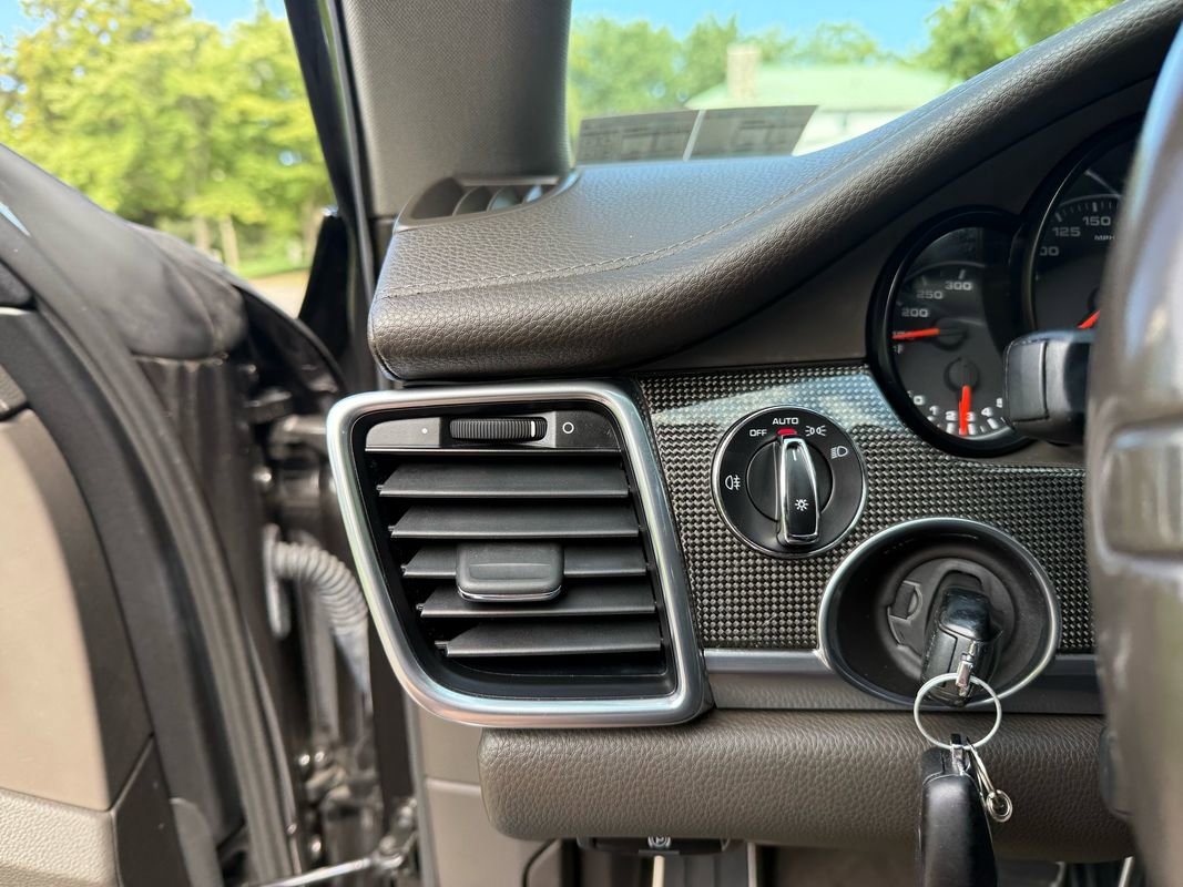 Used 2015 Porsche Panamera 4S image 21