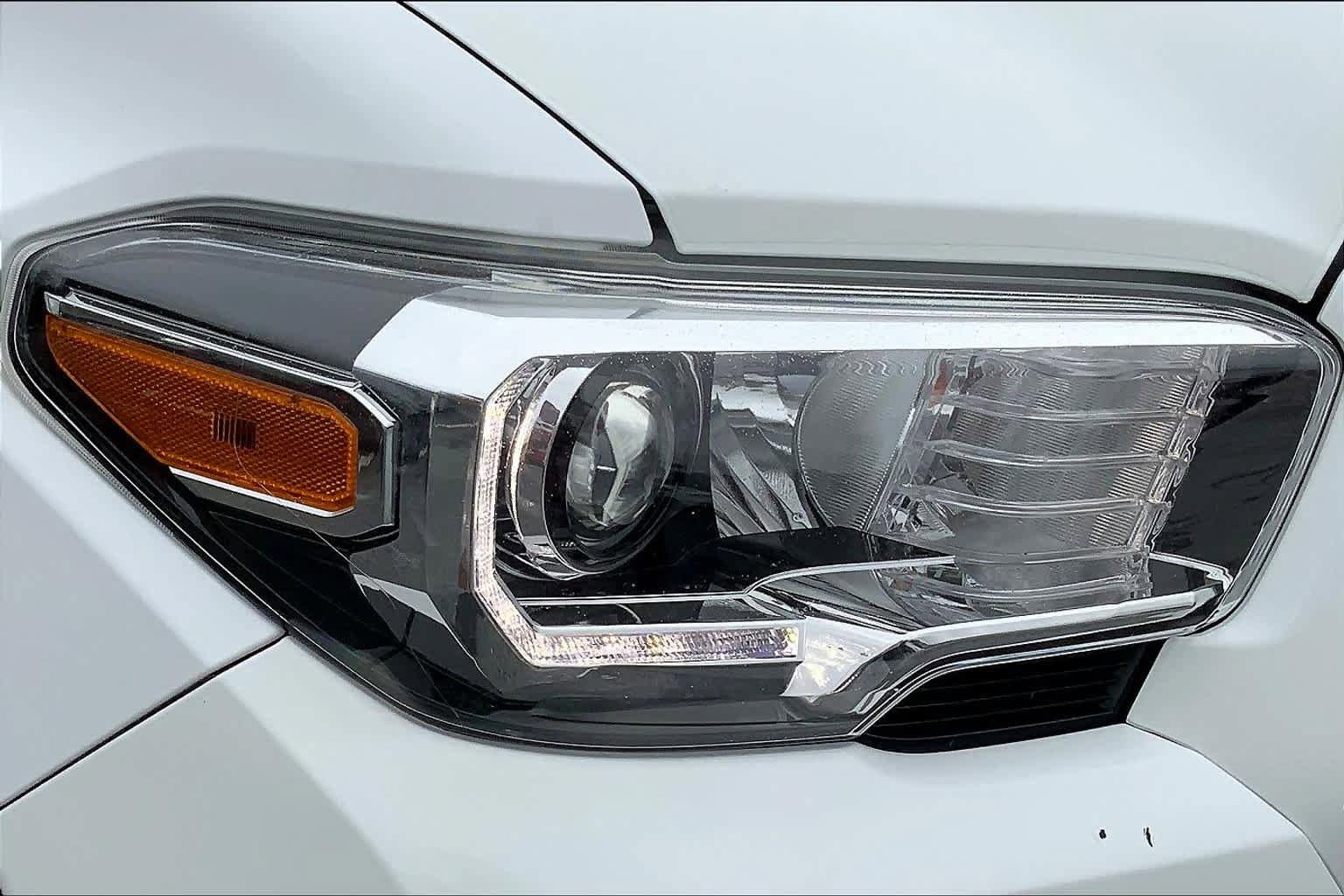Used 2020 Toyota Tacoma TRD Off-Road image 26