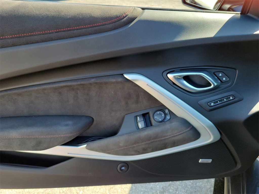 Used 2021 Chevrolet Camaro ZL1 image 25
