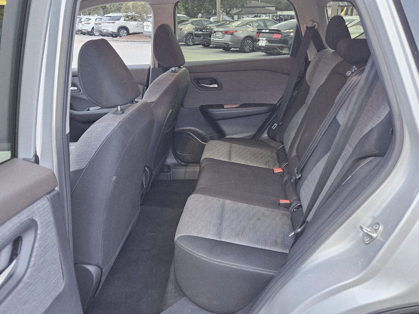 Used 2023 Nissan Rogue SV image 13