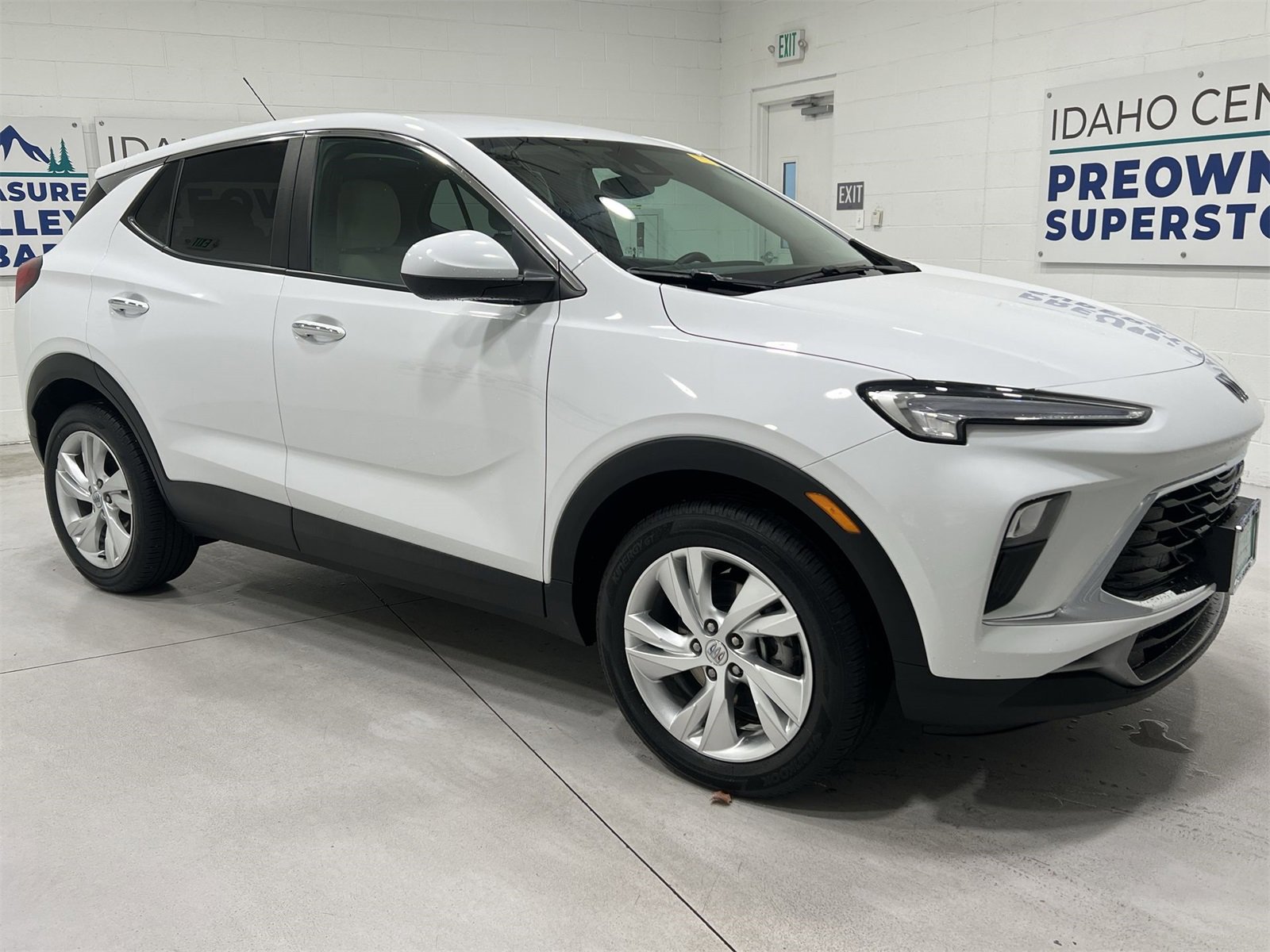 Used 2024 Buick Encore GX Preferred image 2