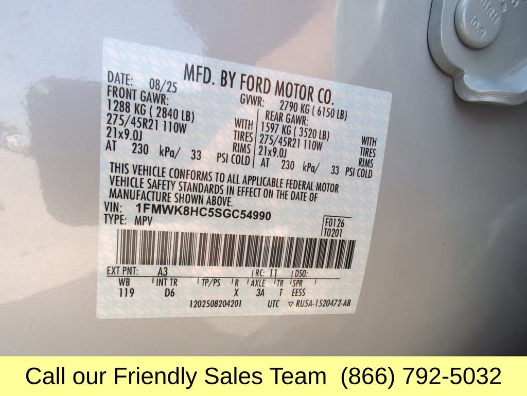Used 2025 Ford Explorer Platinum w/ Ultimate Package AWD/4WD image 29