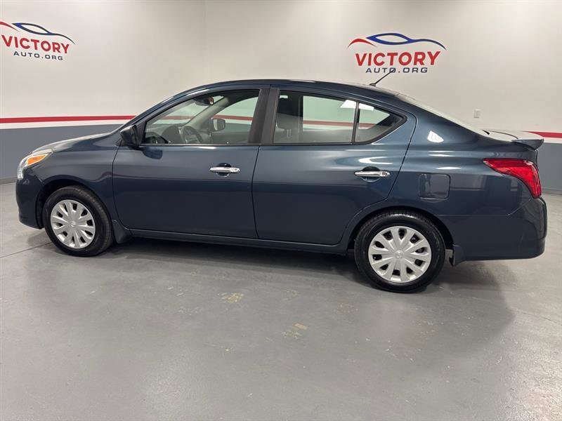 Used 2016 Nissan Versa SV FWD image 5