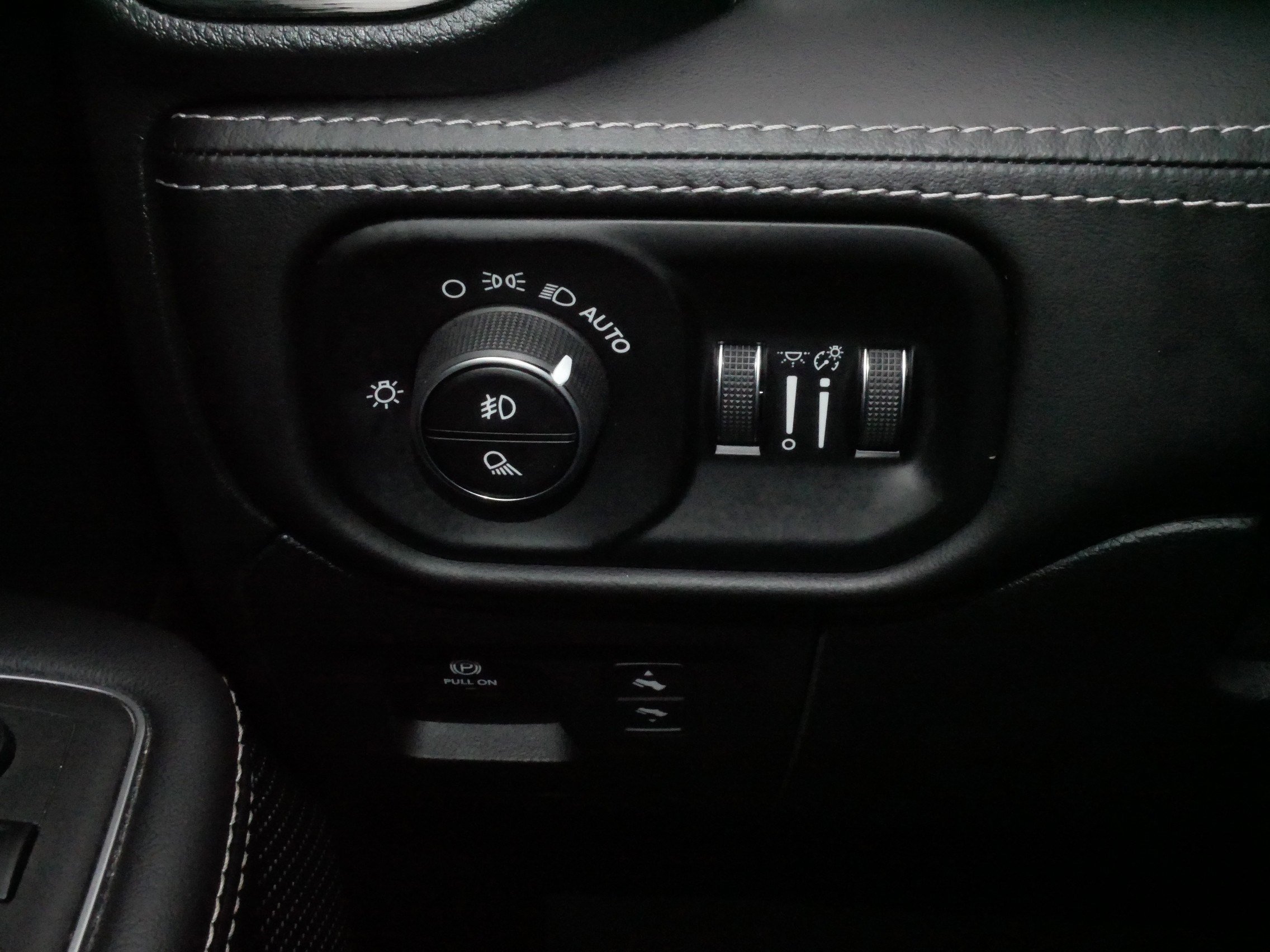 Used 2024 RAM 1500 Limited image 26