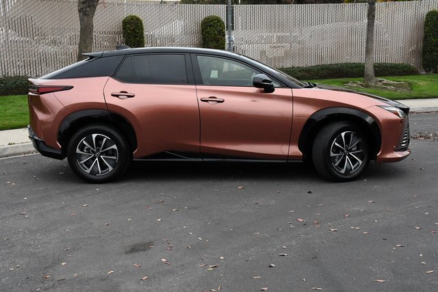 Used 2024 Lexus RZ 300e Premium image 3