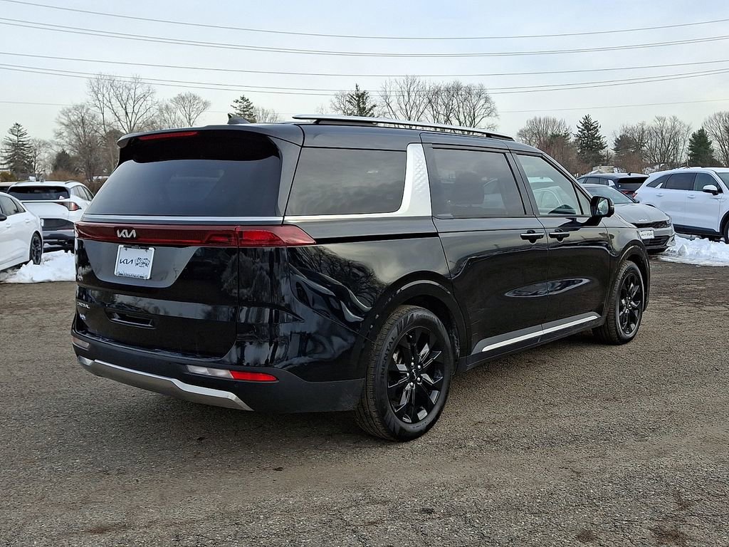 Certified 2023 Kia Carnival SX image 7