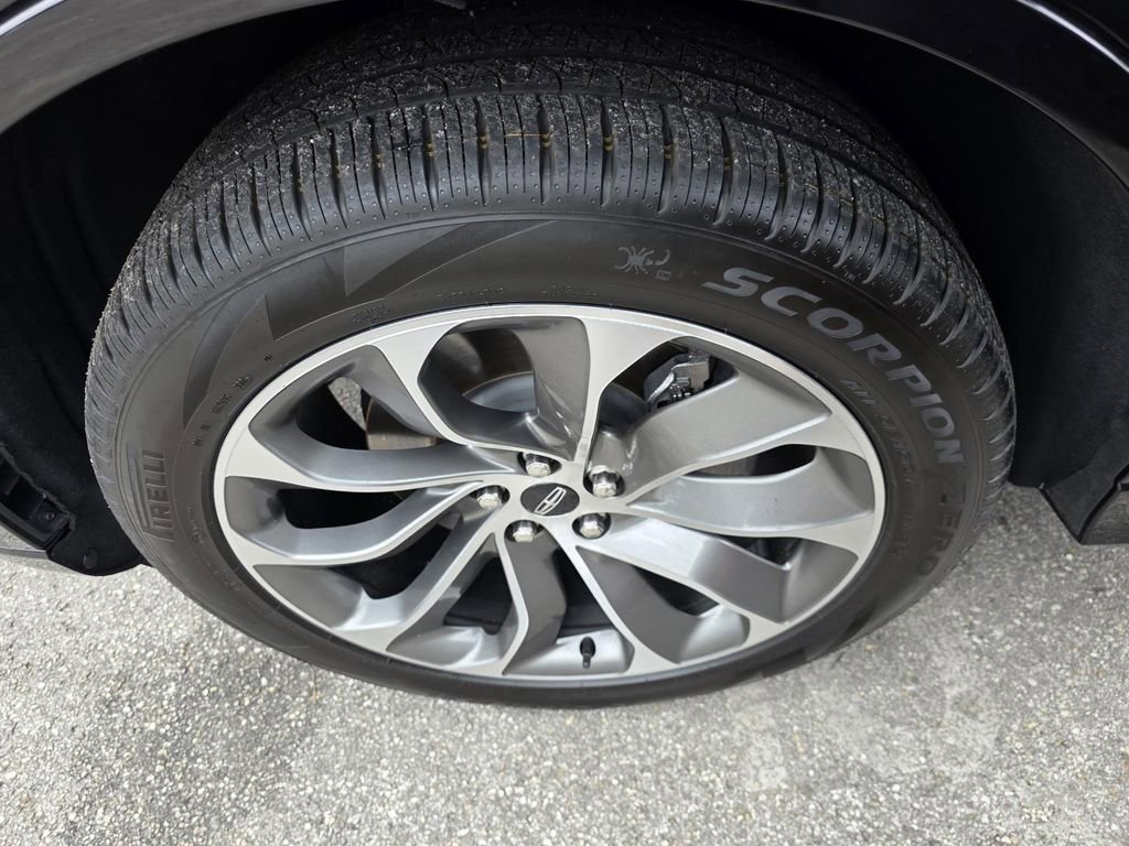 Used 2022 Lincoln Aviator Grand Touring w/ Elements Package Plus image 42