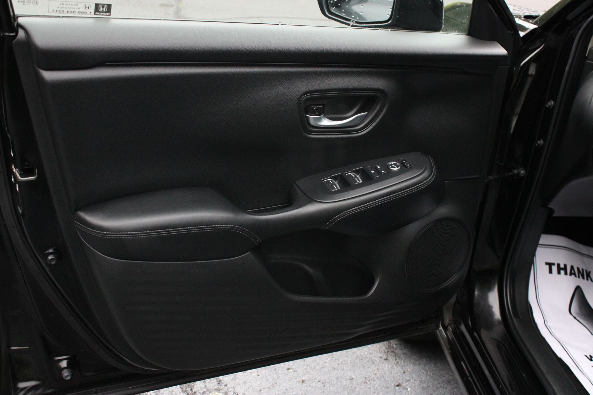 Used 2025 Honda HR-V EX-L image 12
