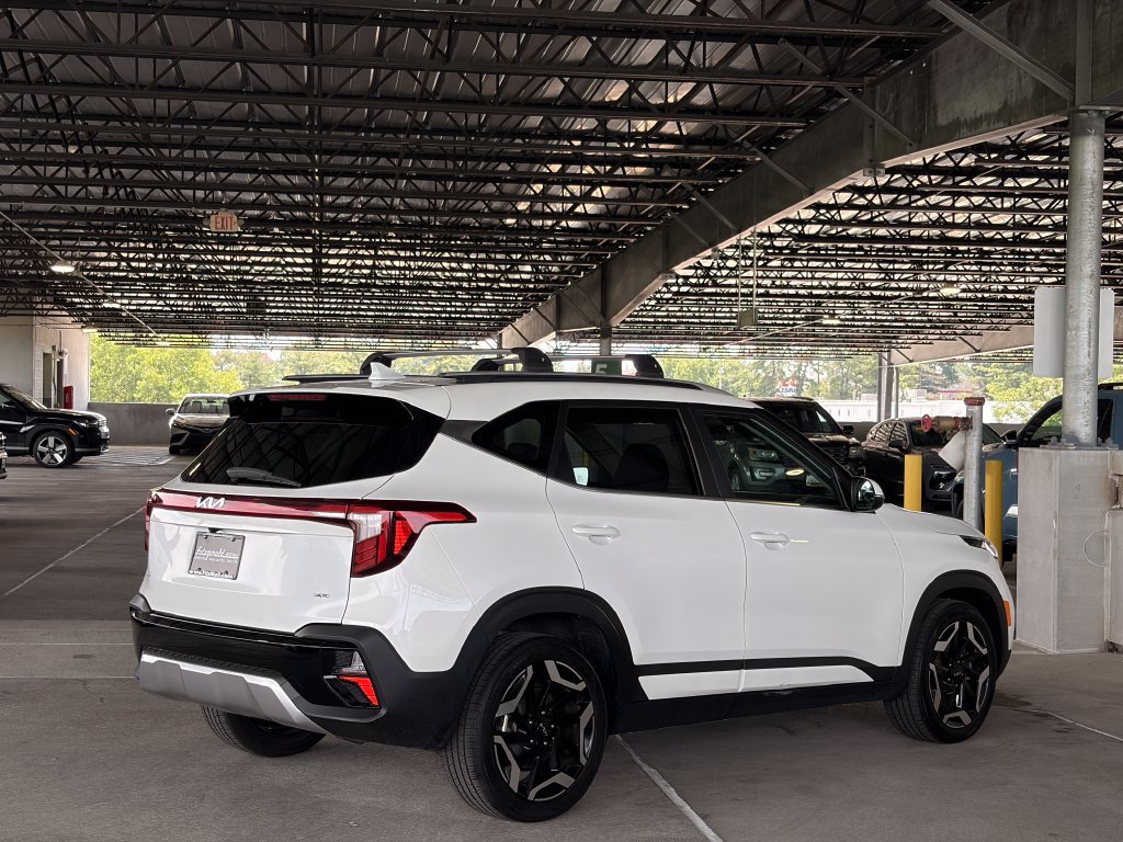 Used 2024 Kia Seltos SX w/ SX Sunroof Package AWD/4WD image 8