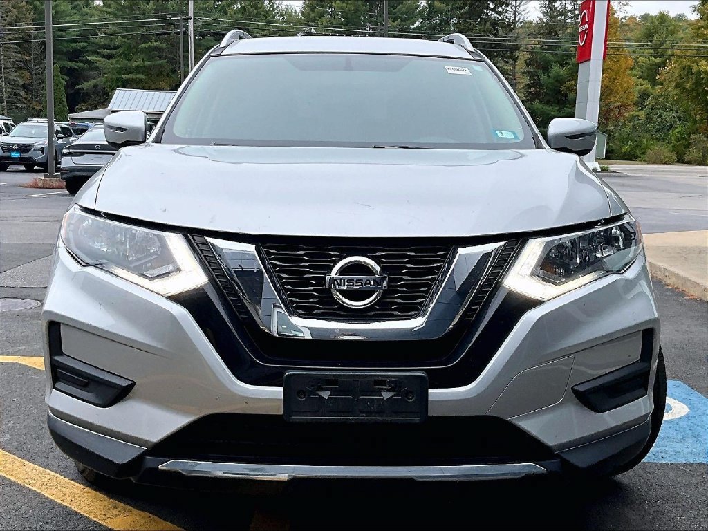 Used 2017 Nissan Rogue S w/ S Appearance Package AWD/4WD image 2