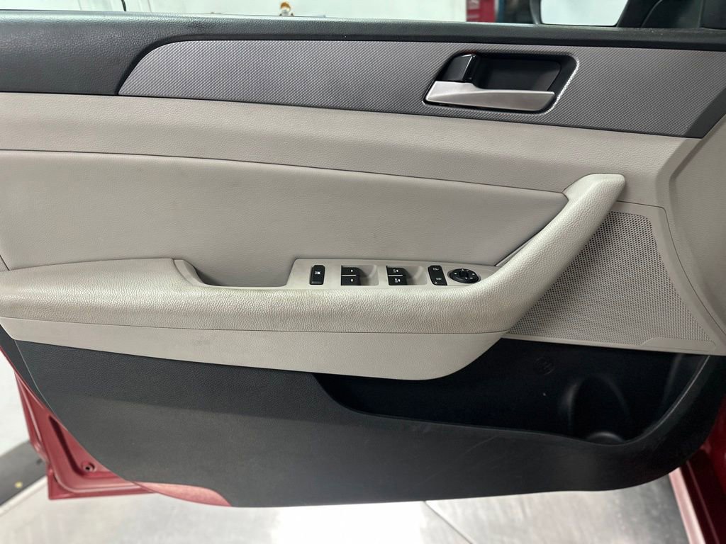 Used 2019 Hyundai Sonata SEL w/ Cargo Package FWD image 15