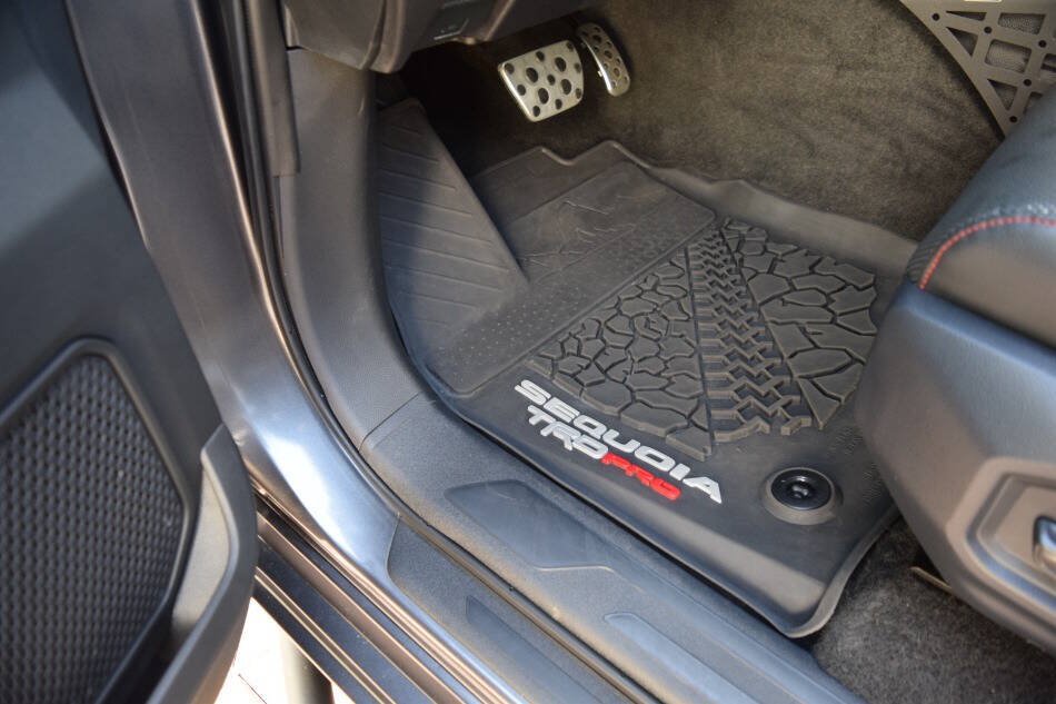 Used 2025 Toyota Sequoia TRD Pro AWD/4WD image 38