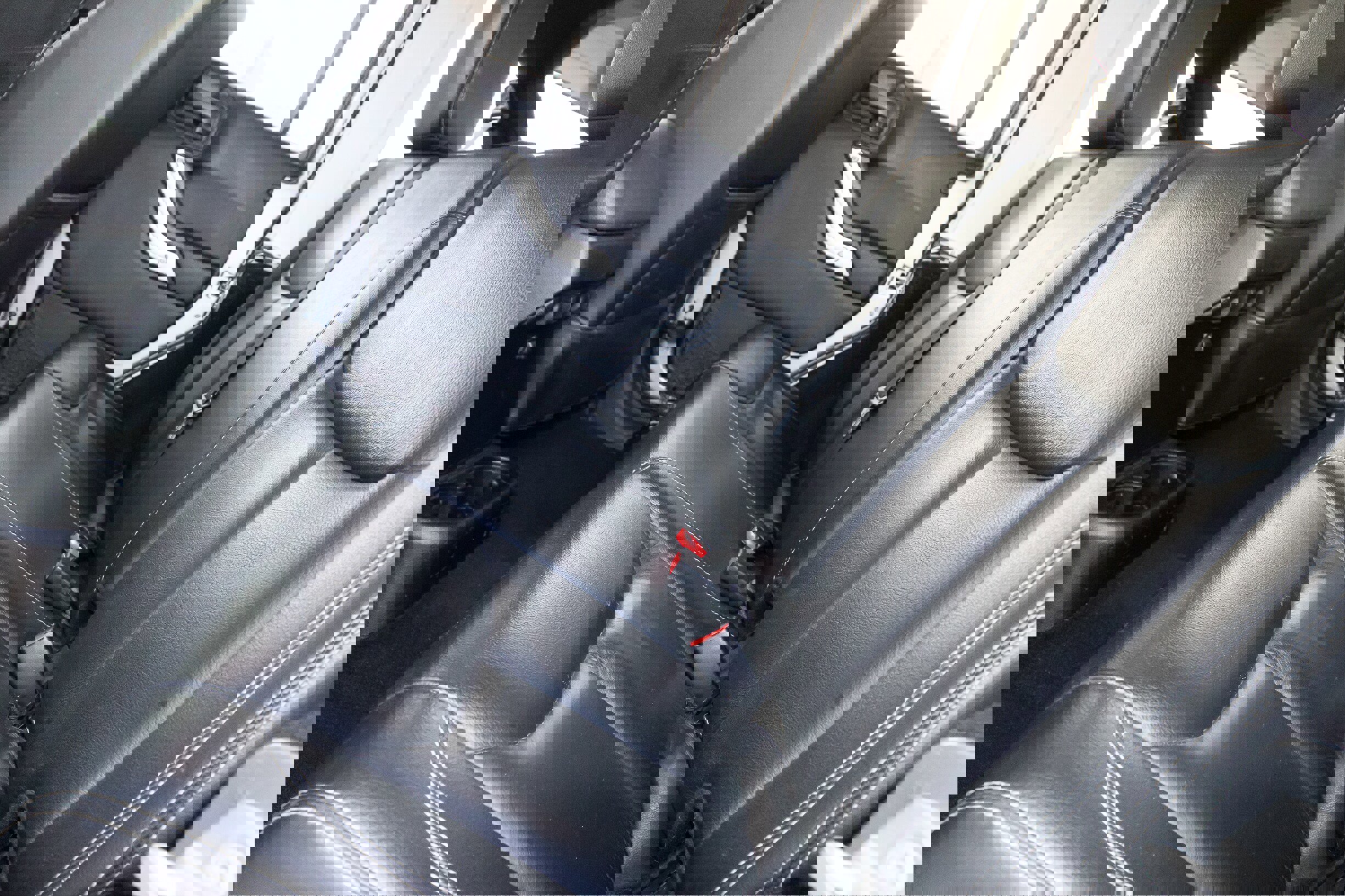 Used 2014 Jeep Wrangler Unlimited Sahara w/ Connectivity Group image 12