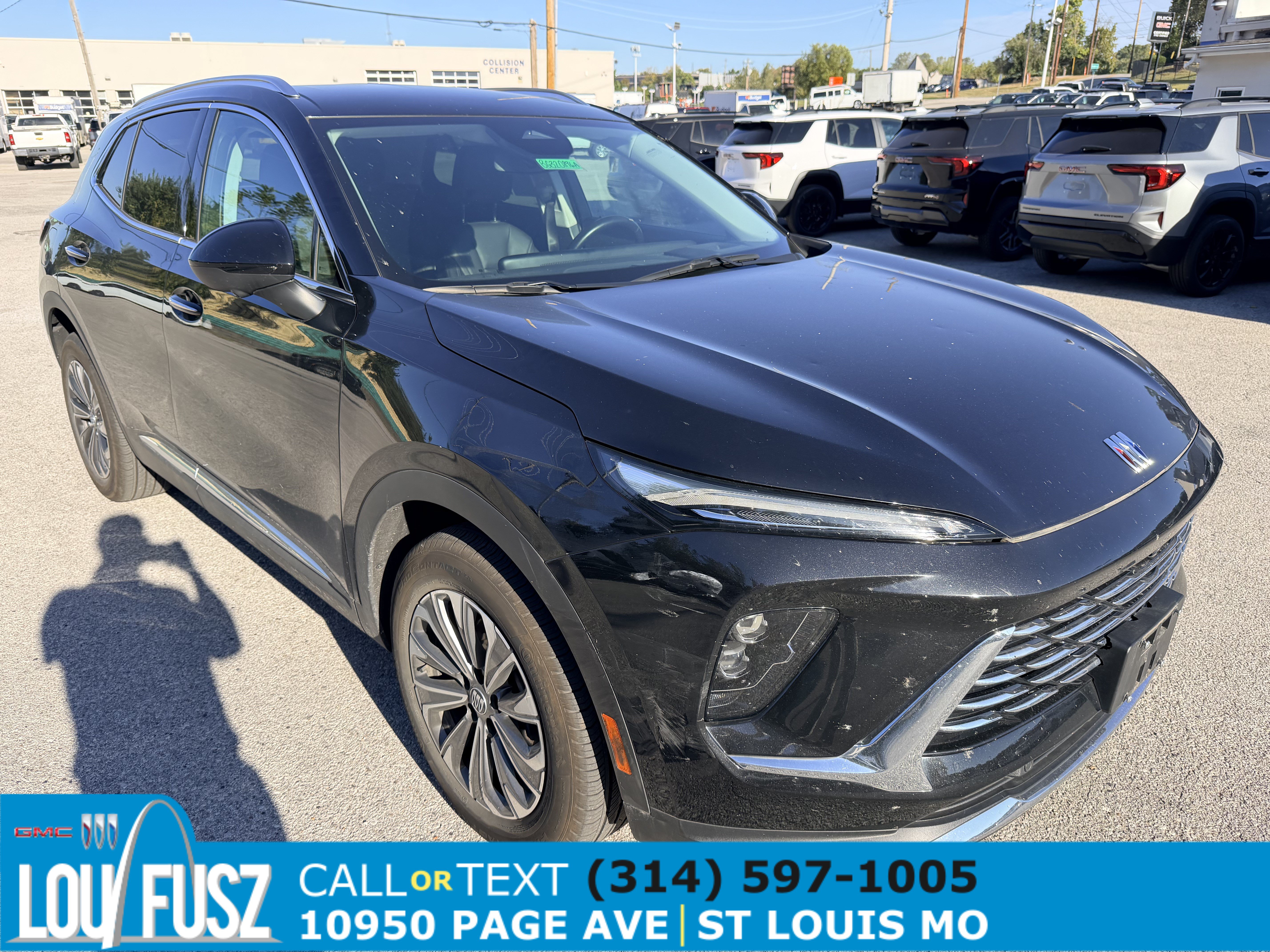 Used 2024 Buick Envision Preferred AWD/4WD image 1