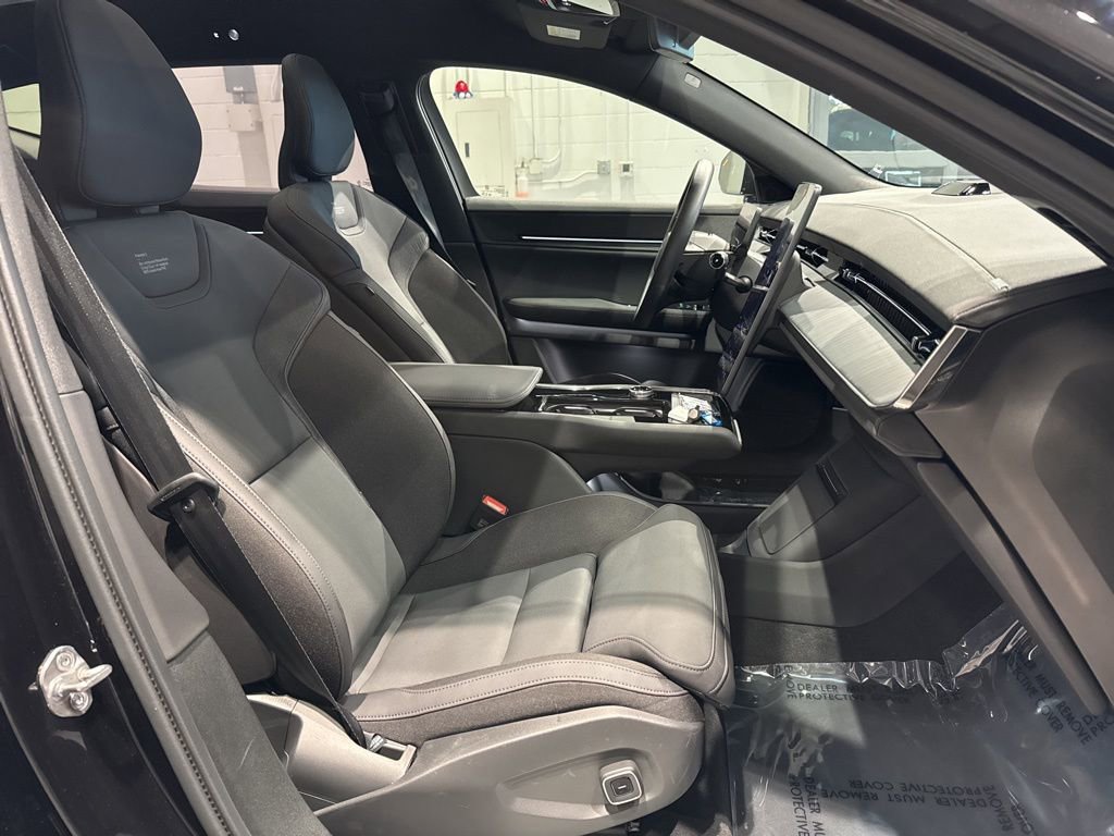 Used 2025 Polestar Polestar 3 image 35