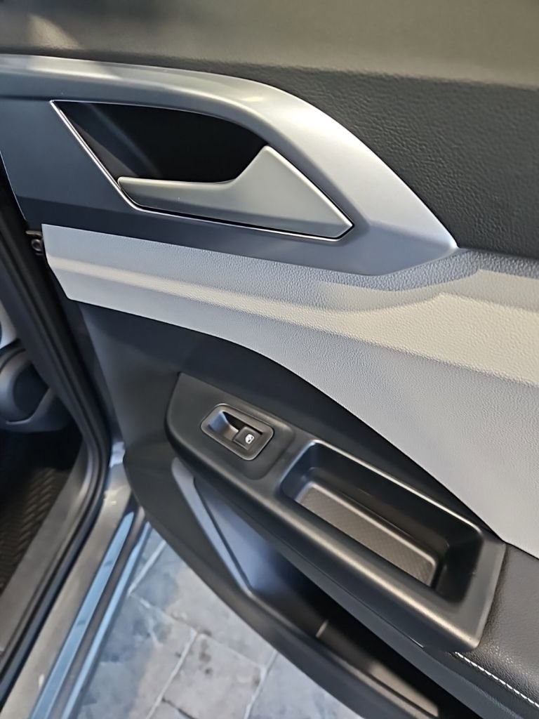 New 2026 Volkswagen Taos SE AWD/4WD image 15
