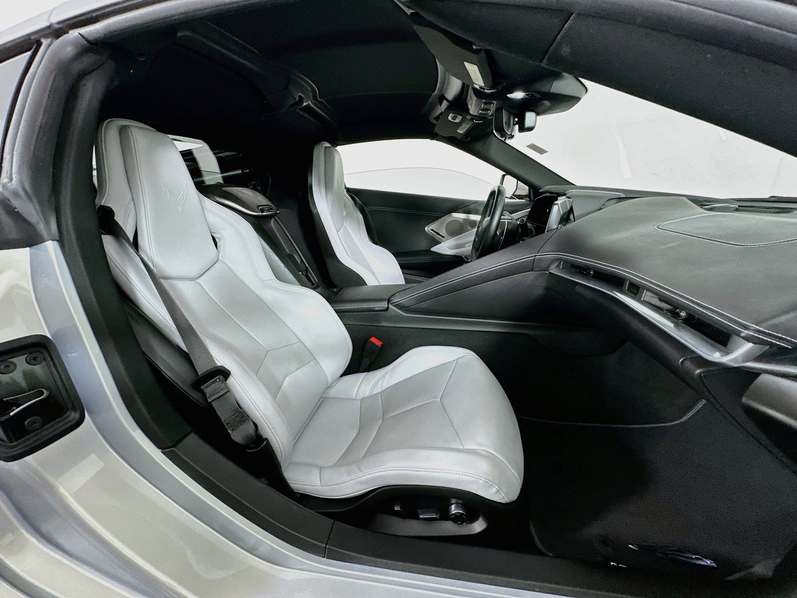 Used 2021 Chevrolet Corvette Stingray Preferred Cpe w/ Battery Protection Package RWD image 27