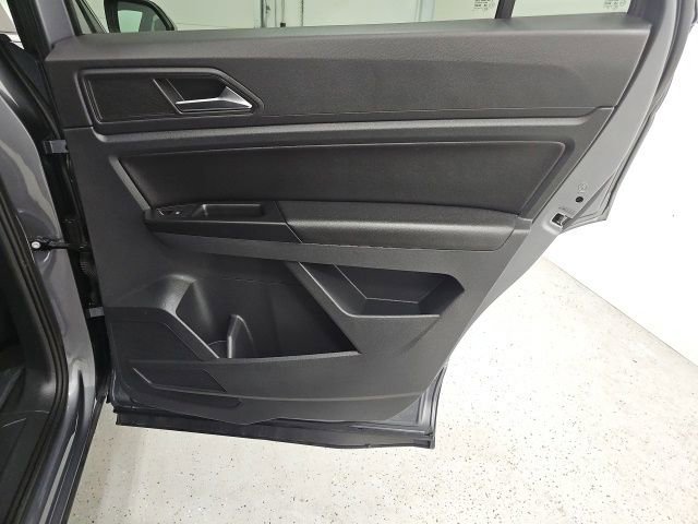 Used 2020 Volkswagen Atlas Cross Sport SEL AWD/4WD image 34