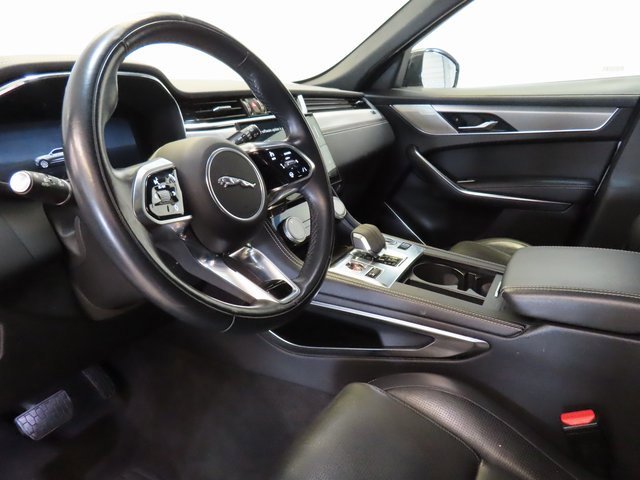 Used 2024 Jaguar F-PACE R-Dynamic S image 4