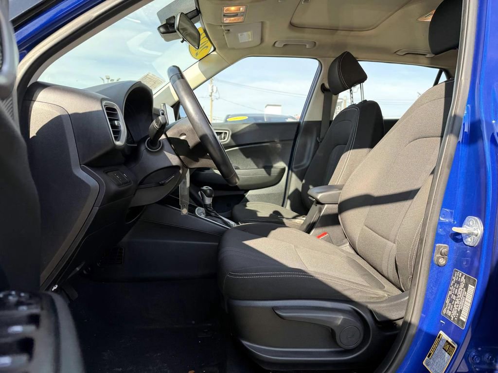 Certified 2023 Hyundai Venue SEL w/ Cargo Package image 8