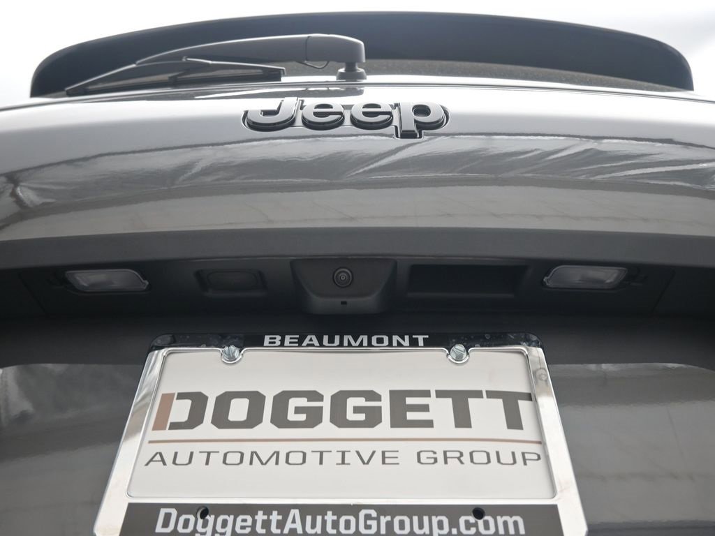 New 2025 Jeep Grand Cherokee L Altitude image 29