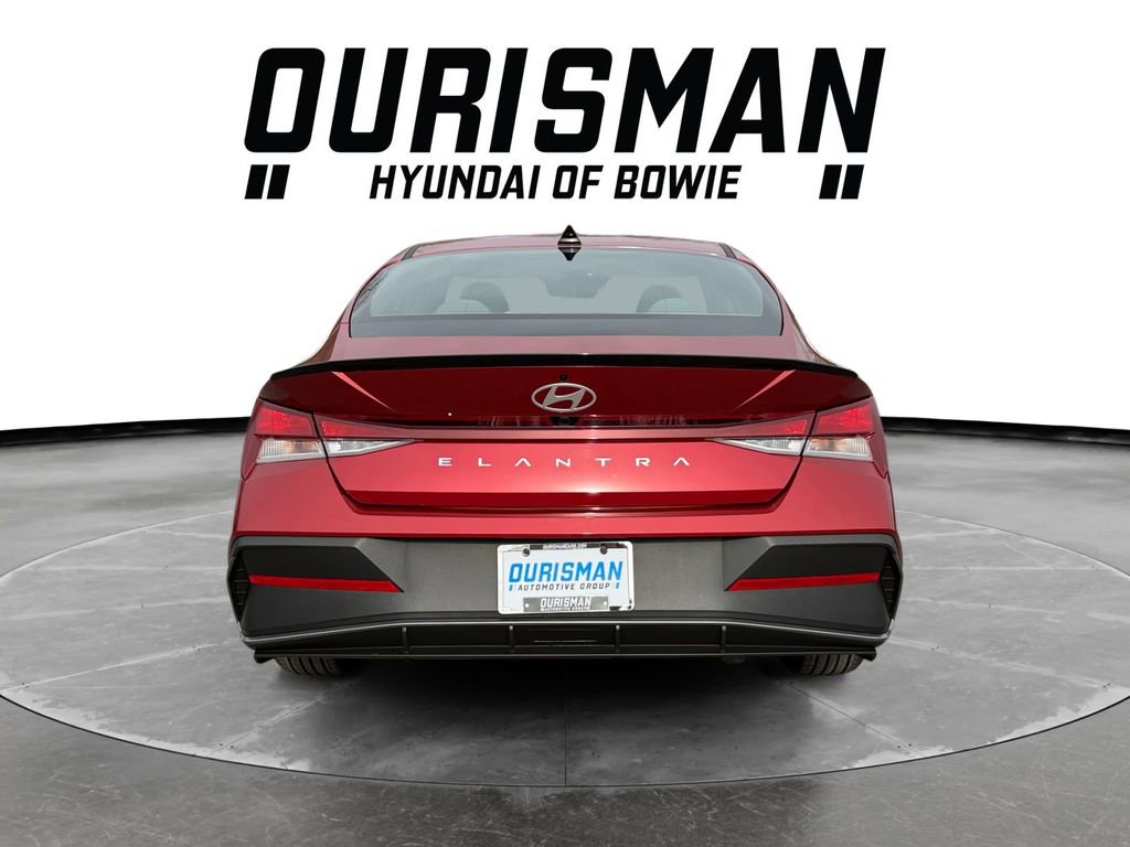 Certified 2025 Hyundai Elantra Sport image 5