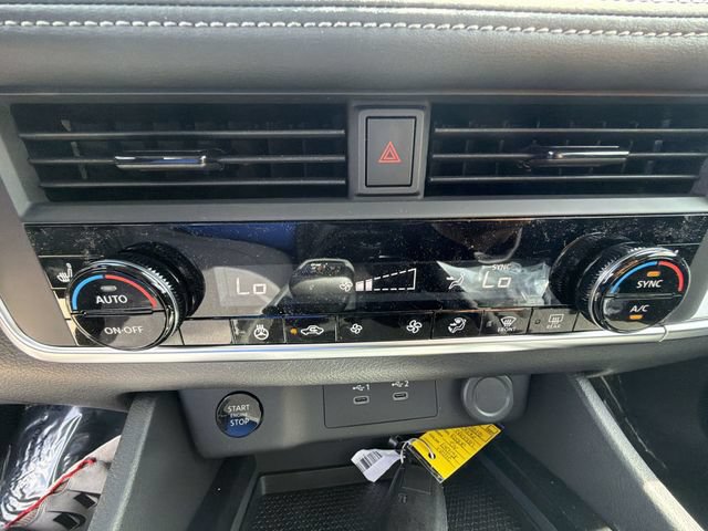 New 2026 Nissan Rogue SV w/ Cold Weather Package AWD/4WD image 18