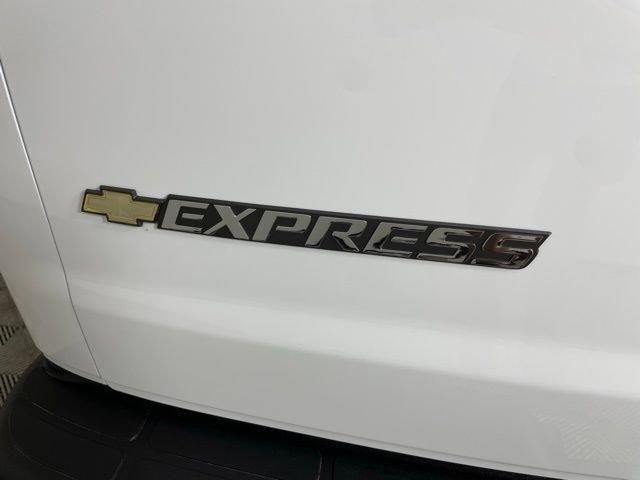 New 2025 Chevrolet Express 3500 w/ Driver Convenience Package image 29