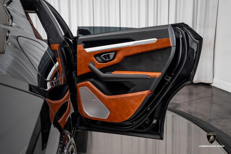 Used 2019 Lamborghini Urus image 50