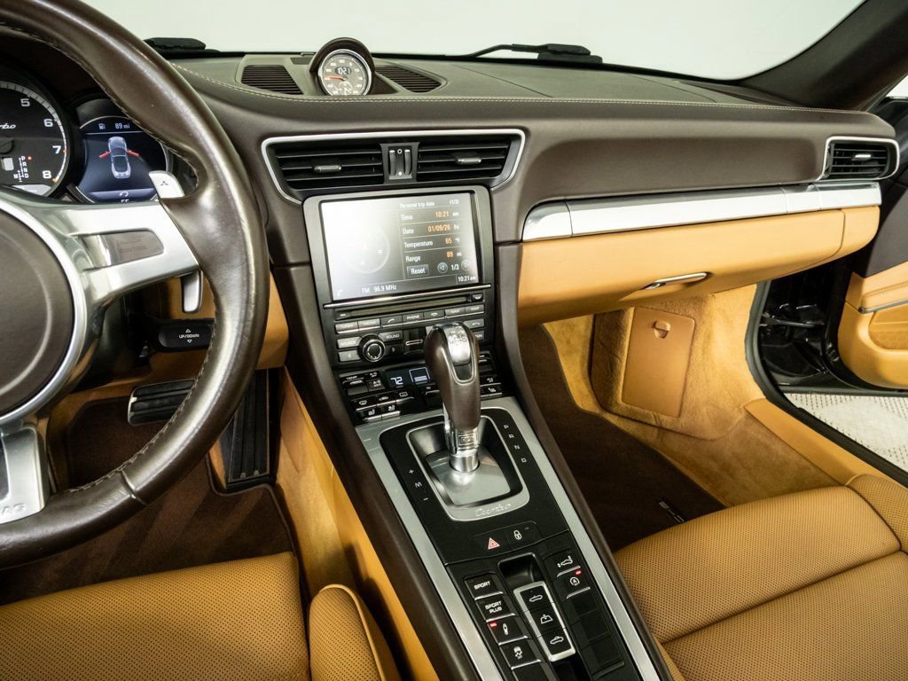 Used 2016 Porsche 911 Turbo image 11