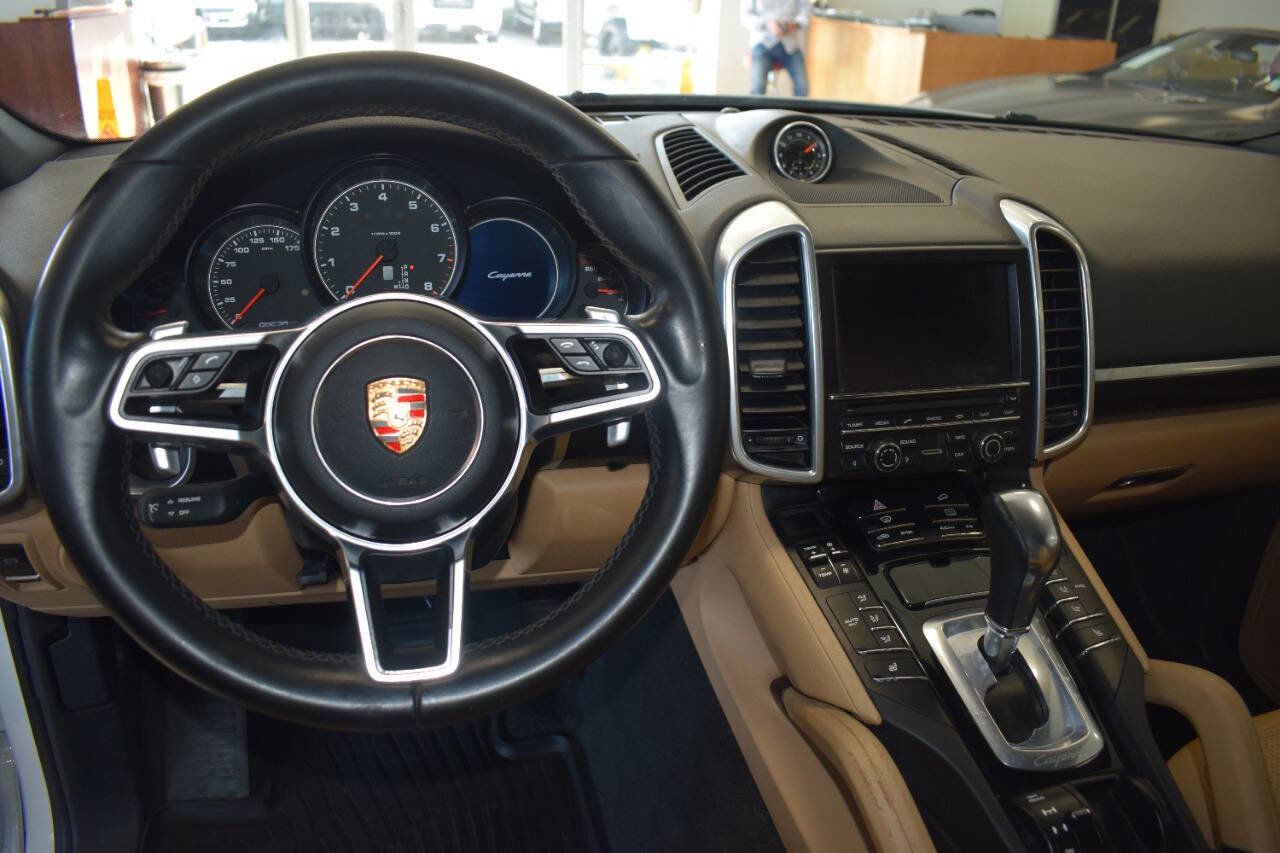 Used 2016 Porsche Cayenne image 15